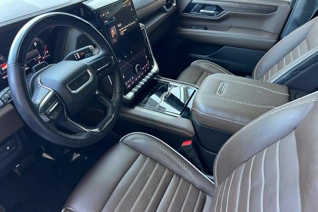 2025 GMC Yukon Denali Ultimate
