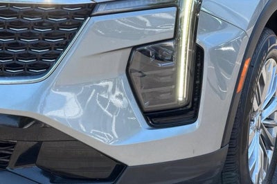 2025 Cadillac XT4 Premium Luxury