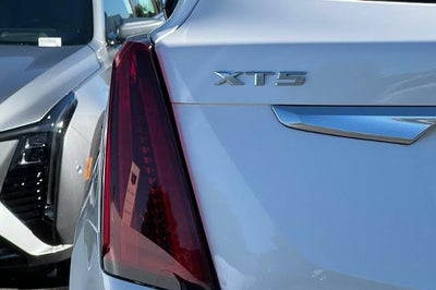 2025 Cadillac XT5 Luxury