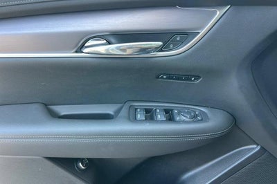 2025 Cadillac XT6 Luxury