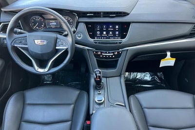2025 Cadillac XT6 Luxury