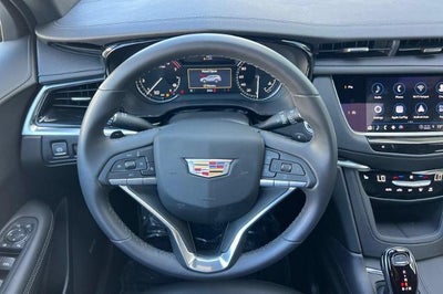 2025 Cadillac XT6 Luxury