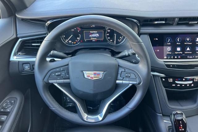 2025 Cadillac XT6 Luxury