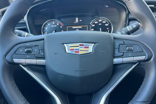 2025 Cadillac XT6 Luxury