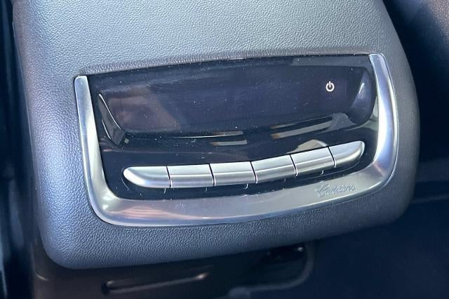 2025 Cadillac XT6 Luxury
