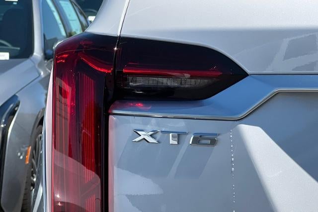2025 Cadillac XT6 Luxury