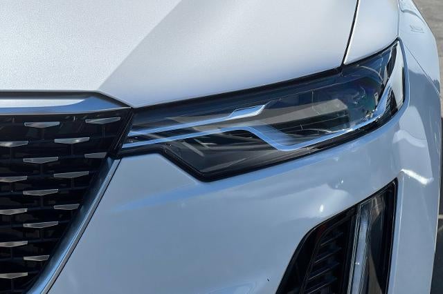 2025 Cadillac XT6 Luxury