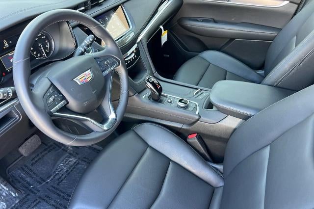 2025 Cadillac XT6 Luxury