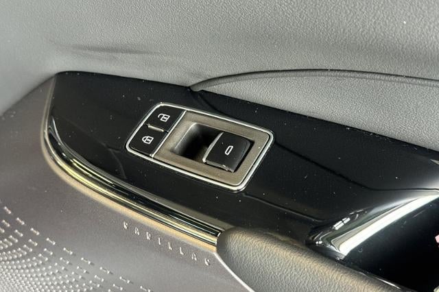 2024 Cadillac LYRIQ Luxury 1