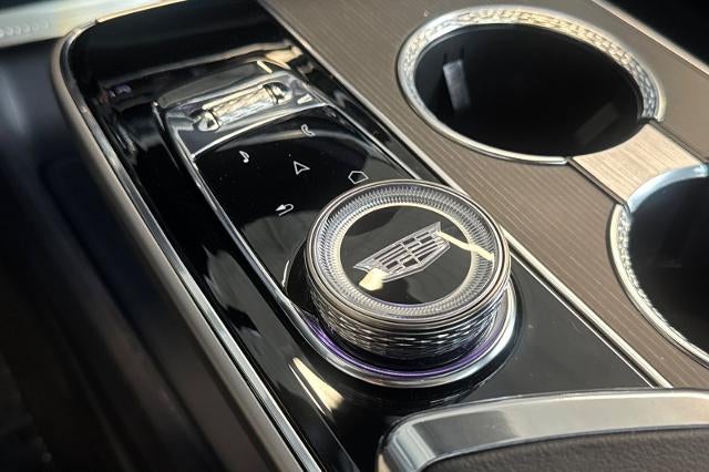 2024 Cadillac LYRIQ Luxury 1