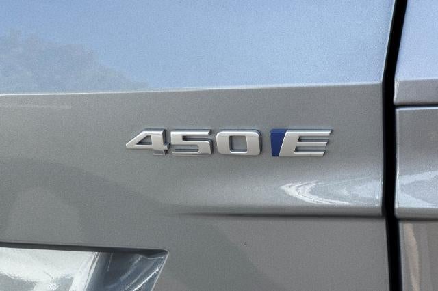 2024 Cadillac LYRIQ Luxury 1