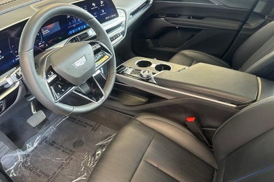 2024 Cadillac LYRIQ Luxury 1