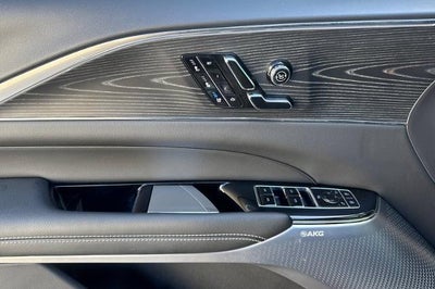 2024 Cadillac LYRIQ Sport 3