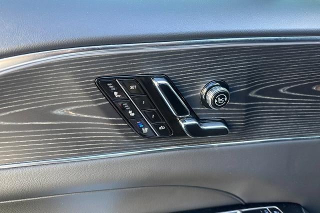 2024 Cadillac LYRIQ Sport 3