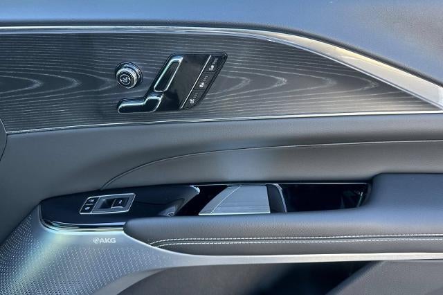 2024 Cadillac LYRIQ Sport 3