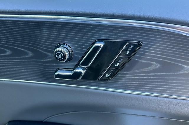 2024 Cadillac LYRIQ Sport 3