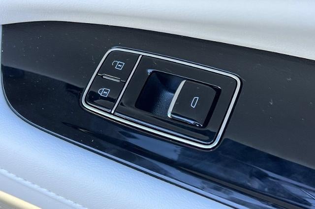 2026 Cadillac OPTIQ Premium Luxury