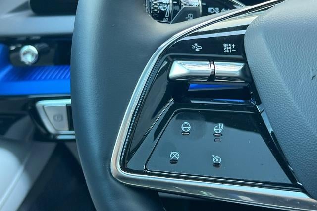 2026 Cadillac OPTIQ Premium Luxury