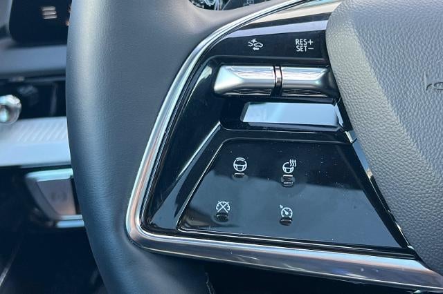 2026 Cadillac OPTIQ Premium Luxury