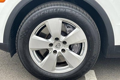 2023 Porsche Cayenne Base