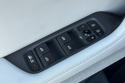 2023 POLESTAR 2 Base