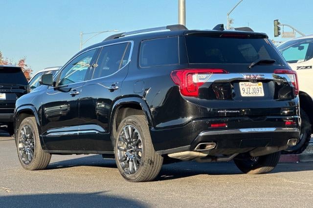 2023 GMC Acadia Denali