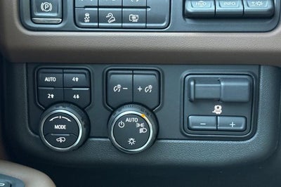 2023 Chevrolet Suburban High Country