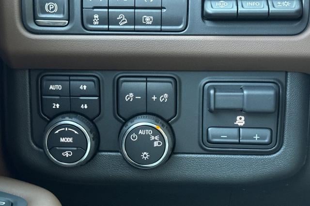 2023 Chevrolet Suburban High Country