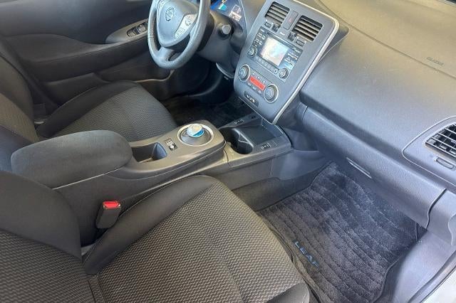 2015 Nissan LEAF S
