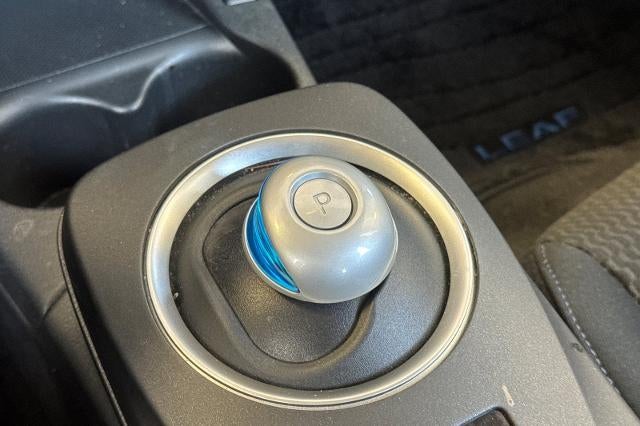 2015 Nissan LEAF S