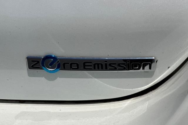 2015 Nissan LEAF S