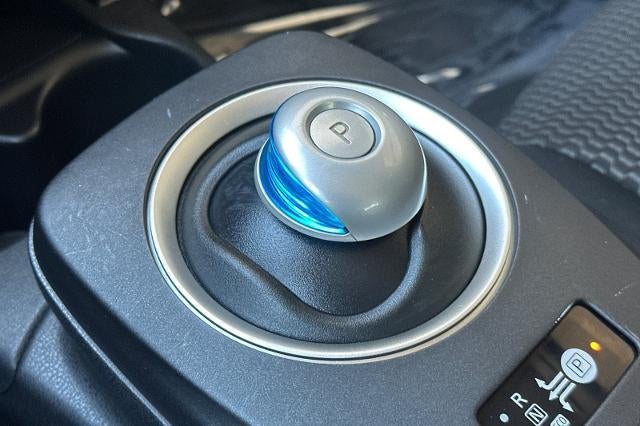 2013 Nissan LEAF S