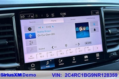 2022 Chrysler Pacifica Touring L