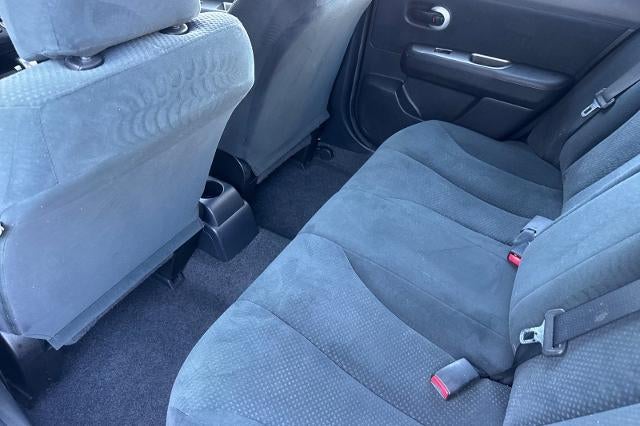 2011 Nissan Versa 1.8 S