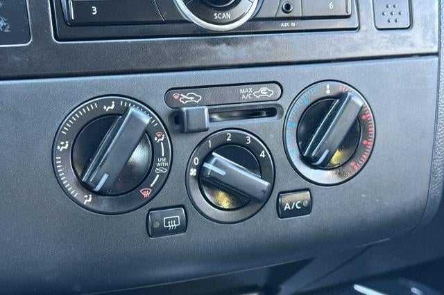 2011 Nissan Versa 1.8 S