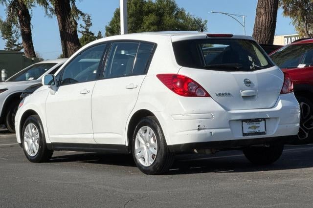 2011 Nissan Versa 1.8 S