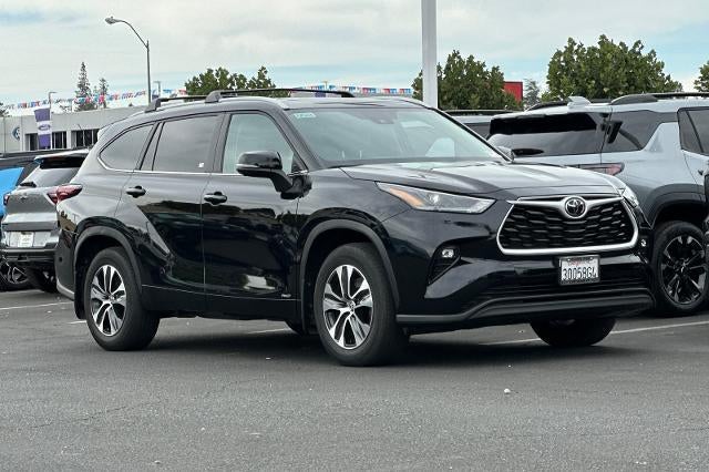 2025 Toyota Highlander Hybrid XLE
