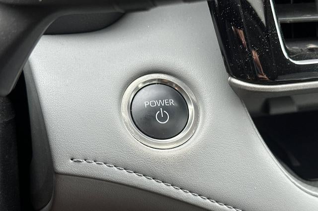 2025 Toyota Highlander Hybrid XLE