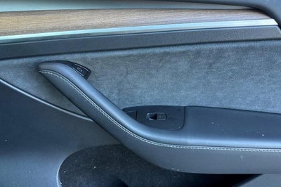 2025 Tesla Model Y Performance
