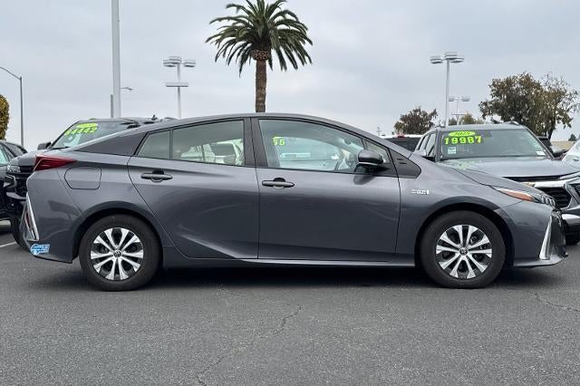 2021 Toyota Prius Prime LE