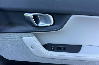 2023 POLESTAR 2 Base
