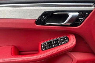 2021 Porsche Macan Turbo