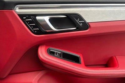 2021 Porsche Macan Turbo
