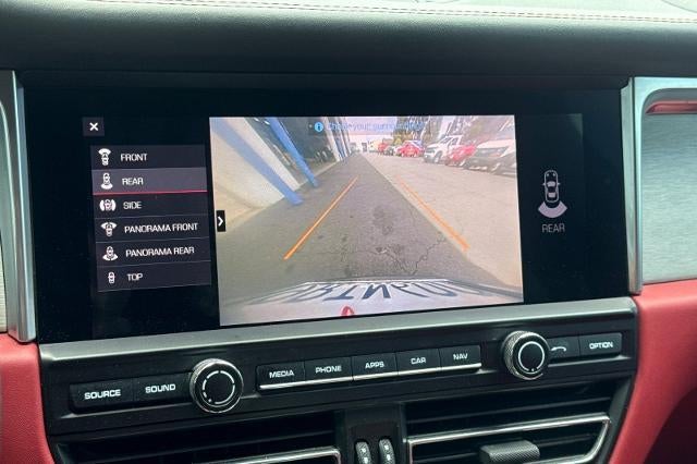 2021 Porsche Macan Turbo