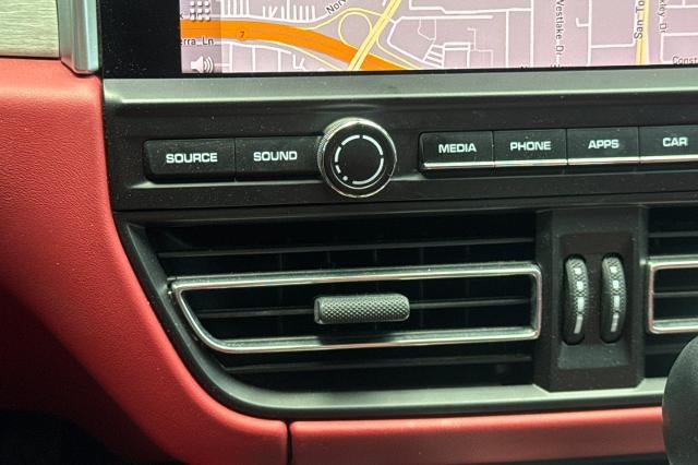 2021 Porsche Macan Turbo