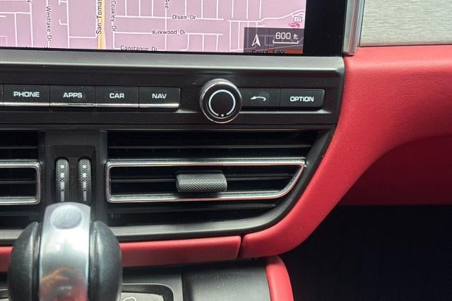 2021 Porsche Macan Turbo