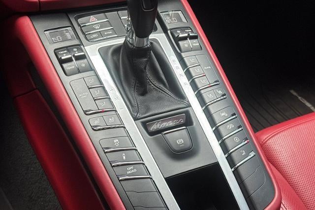 2021 Porsche Macan Turbo